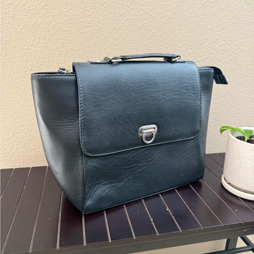 Eleganpiel Black Leather Purse